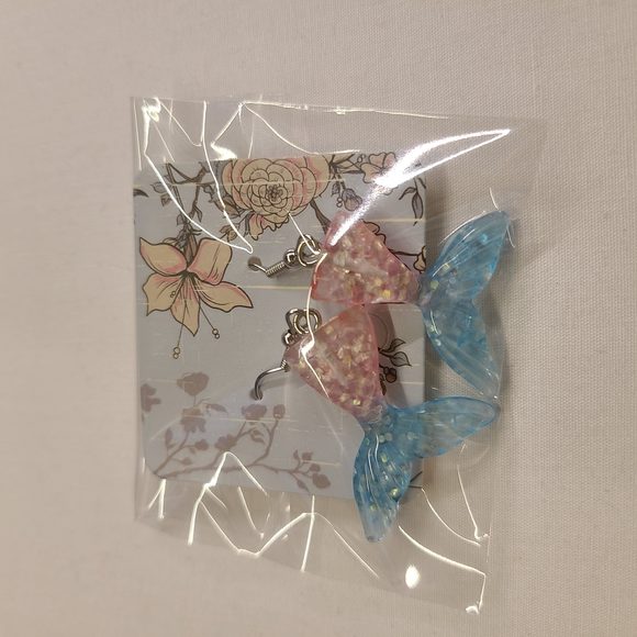 PINK/BLUE MERMAID TAIL EARRINGS - Picture 2 of 2